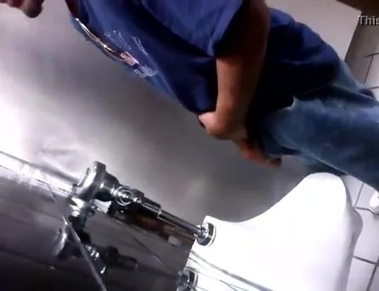 Black guys: Urinal Spy - video 10 - ThisVid.com