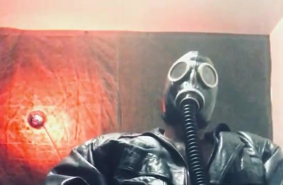 Gas mask - video 2