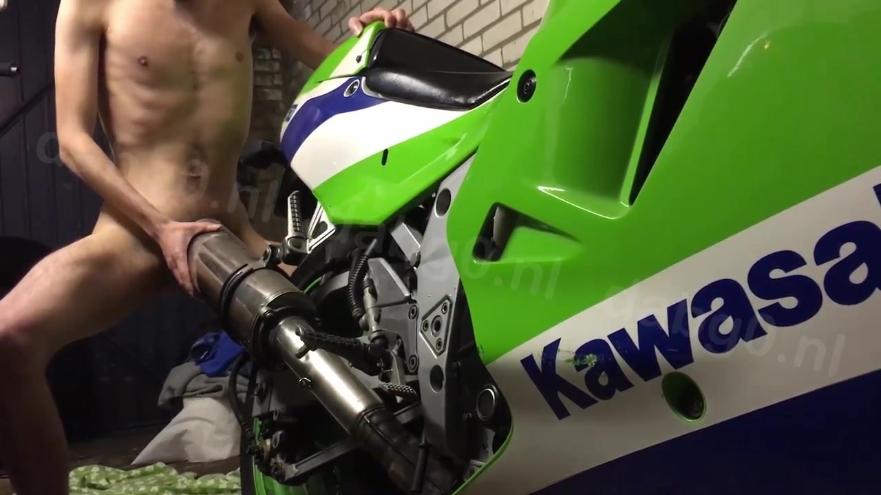 Fucking the exhaust of a Kawasaki ZXR 750 motorcycle