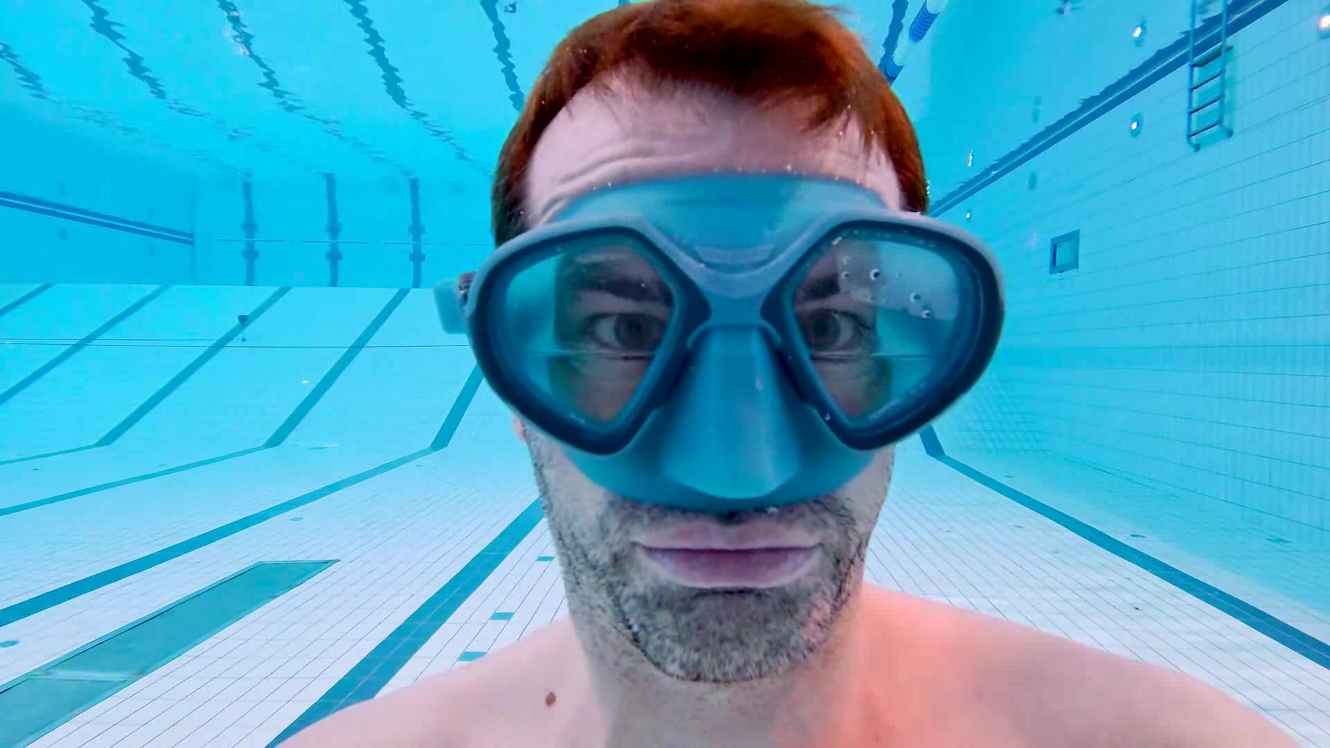 Christian breatholding masked underwater