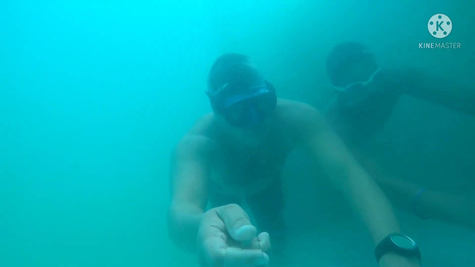 Kareem and friend's underwater dynamic breathold