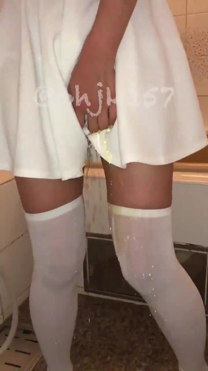 Wet in skirts