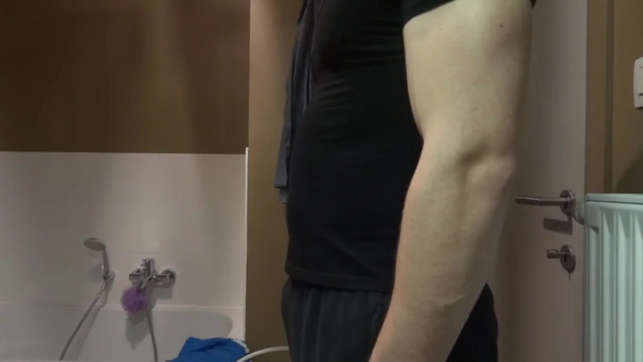 Sexy man: Musclegut belly inflation air - ThisVid.com