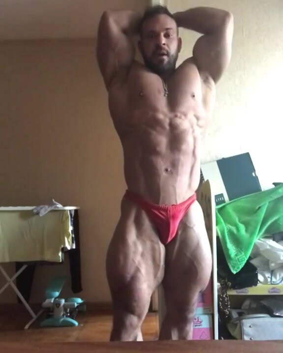 Muscle Bear with huge legs