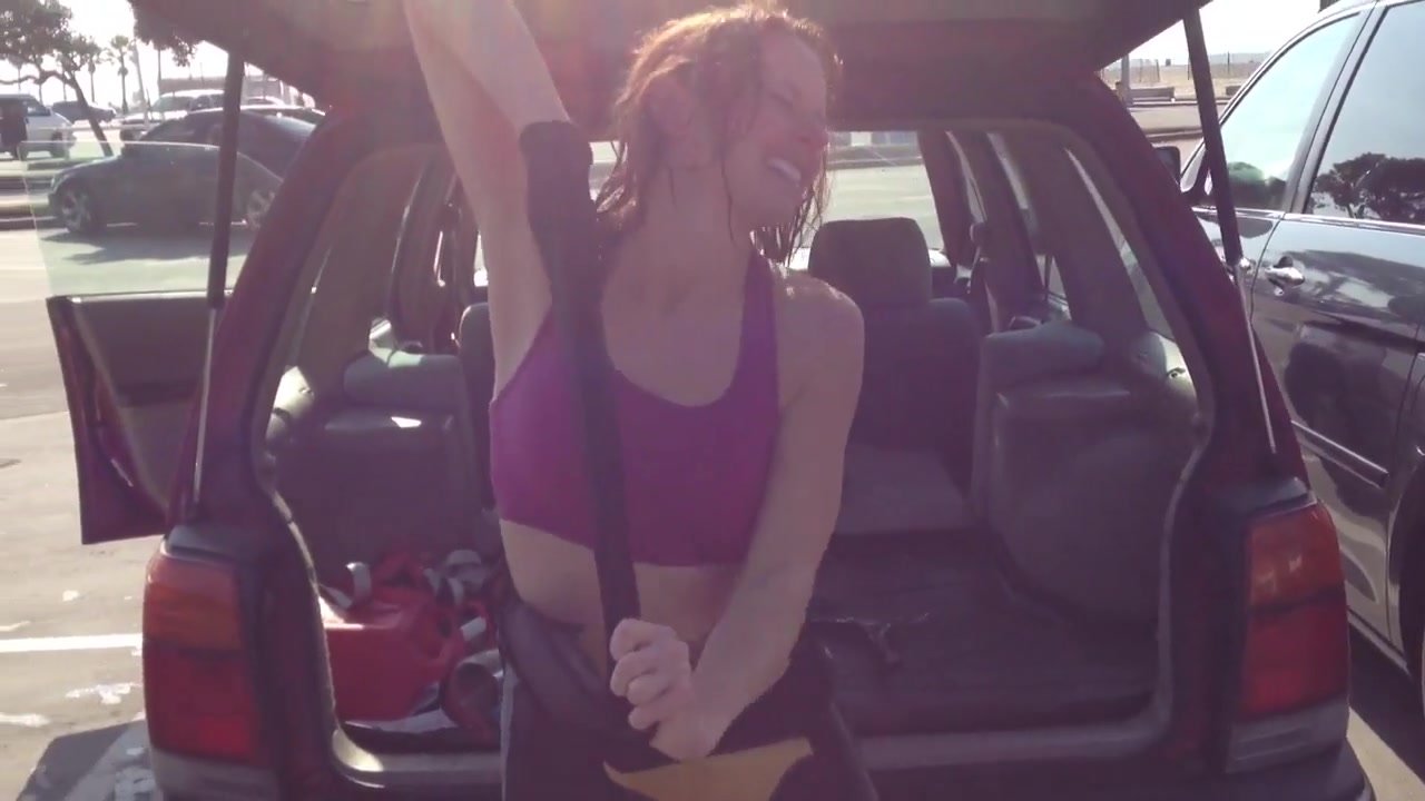 Video: Wetsuit girl undressing - ThisVid.com