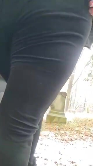 Bbw piss from behind