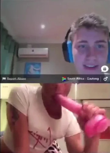 O m e g le fag sucks dildo ThisVid com 