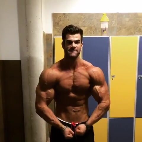 Muscle Flexing after workout