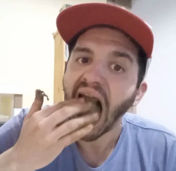 Faggot Fede eating shit with his hands right from the p ThisVid  