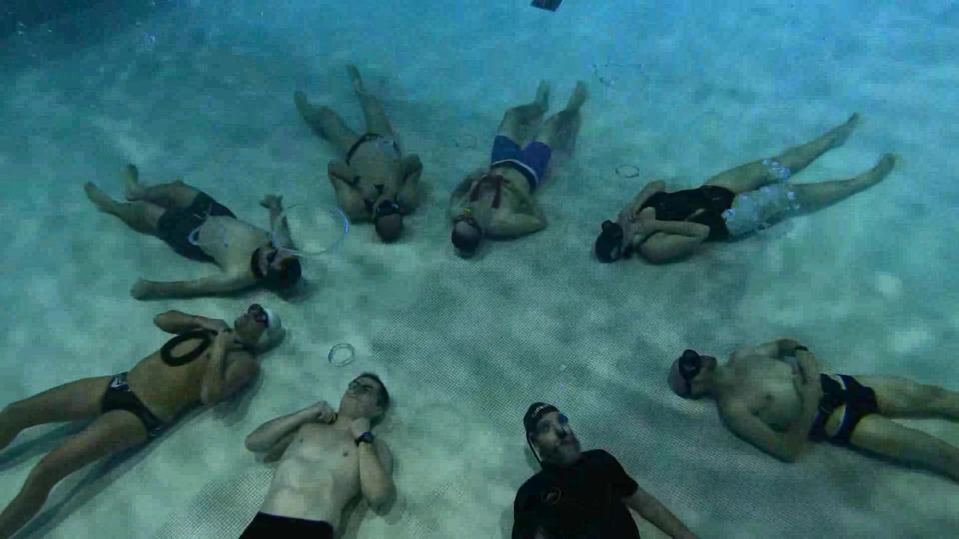German apneists underwater breatholds in pool