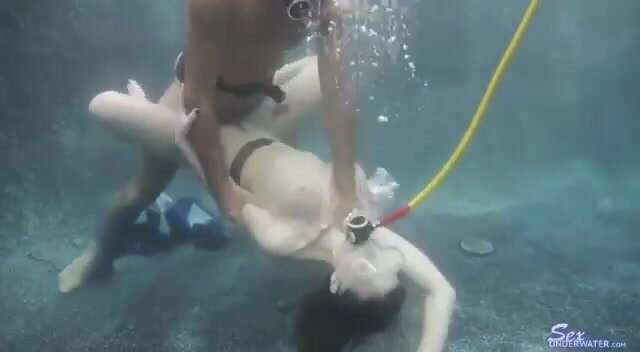 Underwater fucking and blowjob