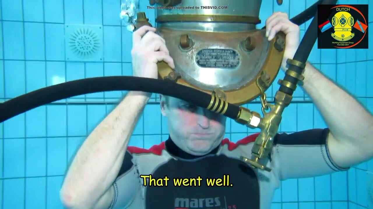 Hot dutch helmet diver barefaced underwater