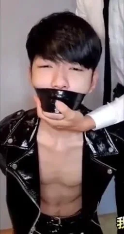 256px x 480px - Edging asian rubber boy - ThisVid.com em inglÃªs