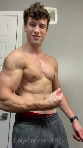 Hot Guy Showing Off - video 3