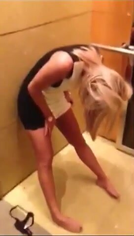 Wasted club slut can't hold it and floods an elevator