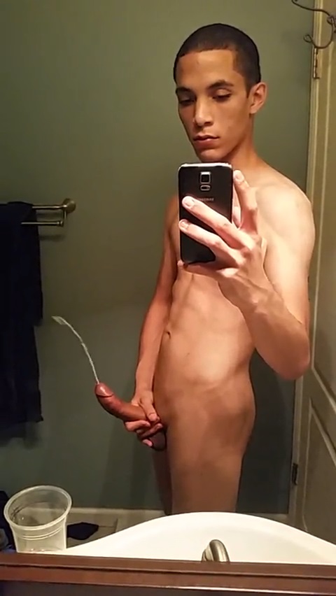 Twink shoots high in the bathroom