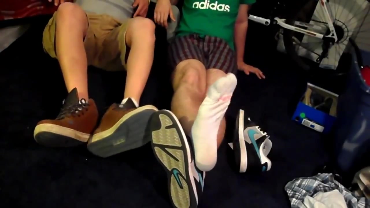 College boys shoeplay and sockstrip