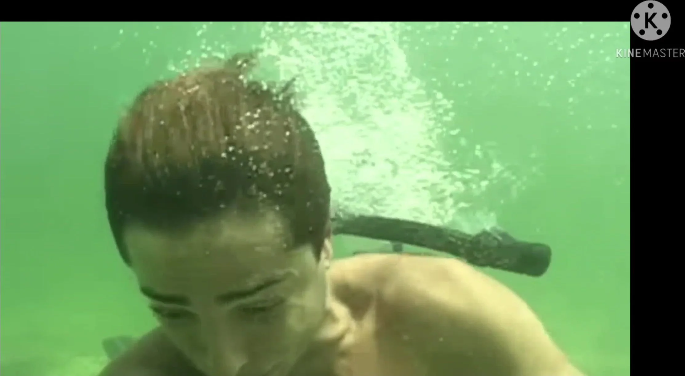 Underwater/Drowning Men: Man trapped underwaterâ€¦ ThisVid.com