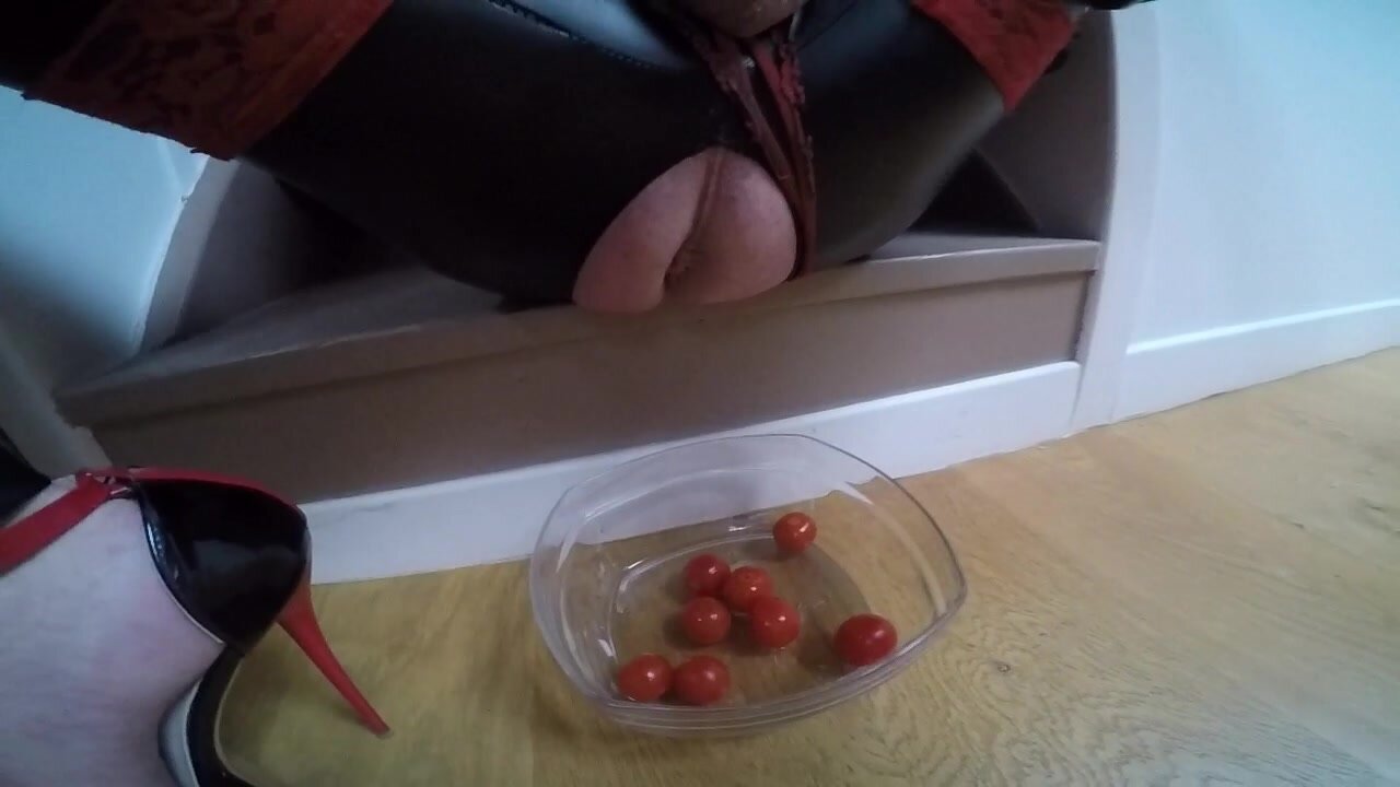 Eating tomatoes from ass