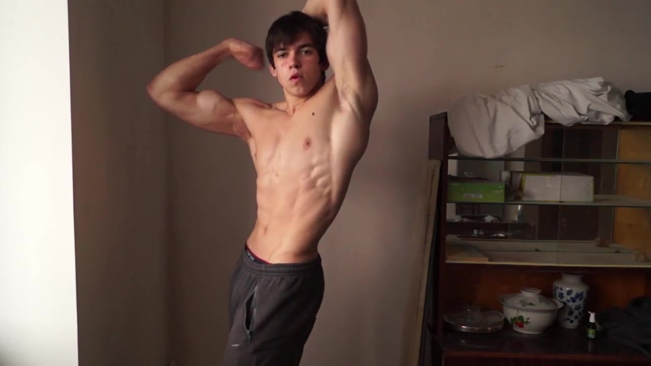 russian muscle guy 20 - video 7