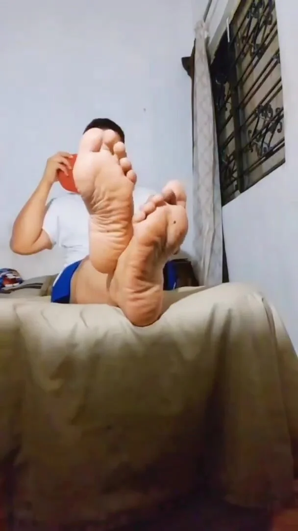 Asian Footjob Clipsforsale - Male feet: Chubs Smelly Big Feet In Bed - ThisVid.com