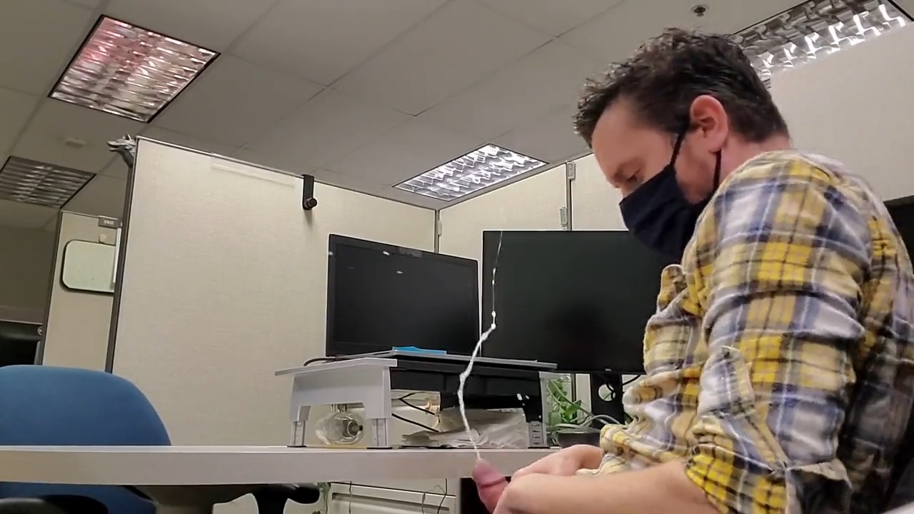 Masturbates at office, huge load scares him