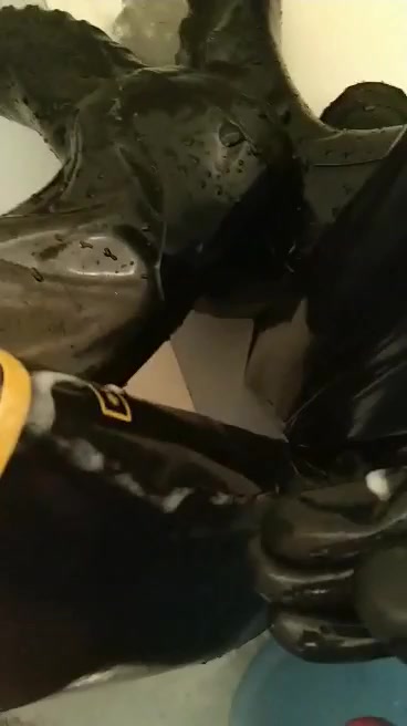 Love rubber wellies 3