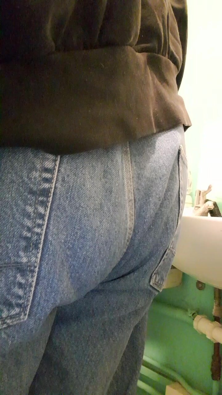 Quick jeans poop