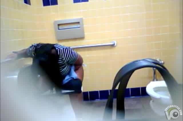 Double toilet voyeur ebony girl desperate