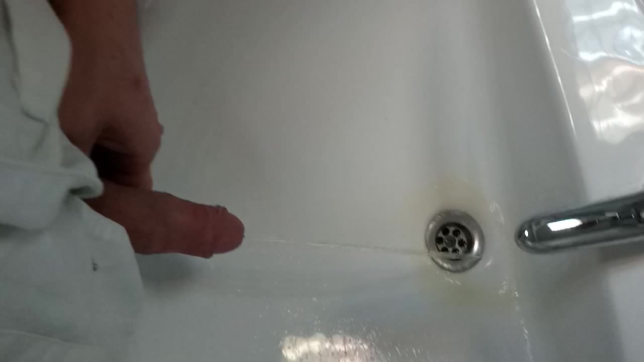 Pissing in the sink - video 2