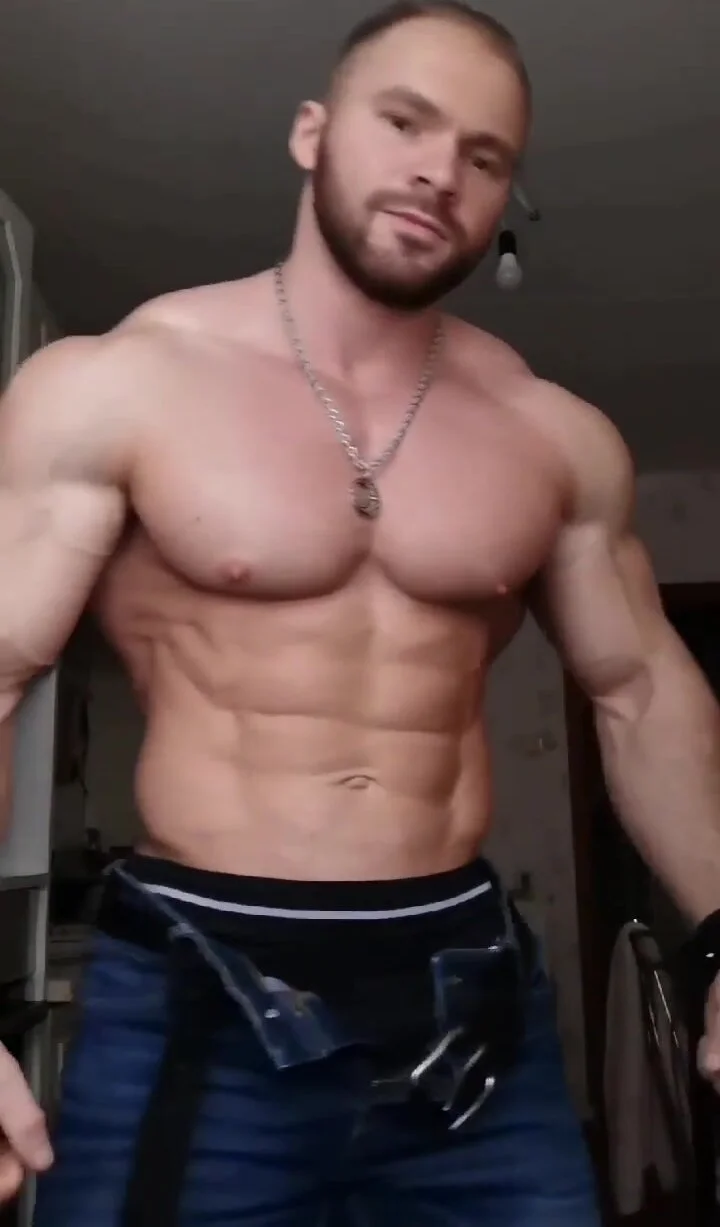 Muscle Solo: Daddy is a MASSIVE MEATY HUNK - ThisVid.com