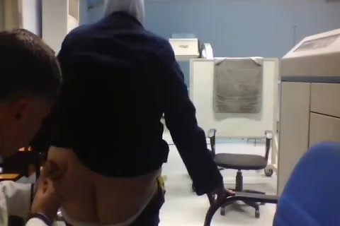 Hijab Doctor Porn - Doctor voyeur hijab mature ass injection - ThisVid.com