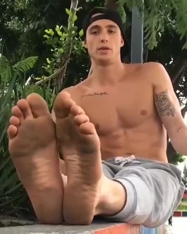 Dirty male feet - video 2
