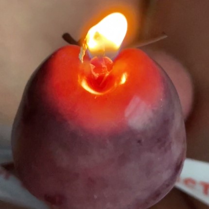 playing with the candle on my cock (1)