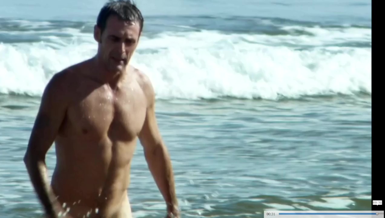 Spanish str8 DILF nudist in the beach