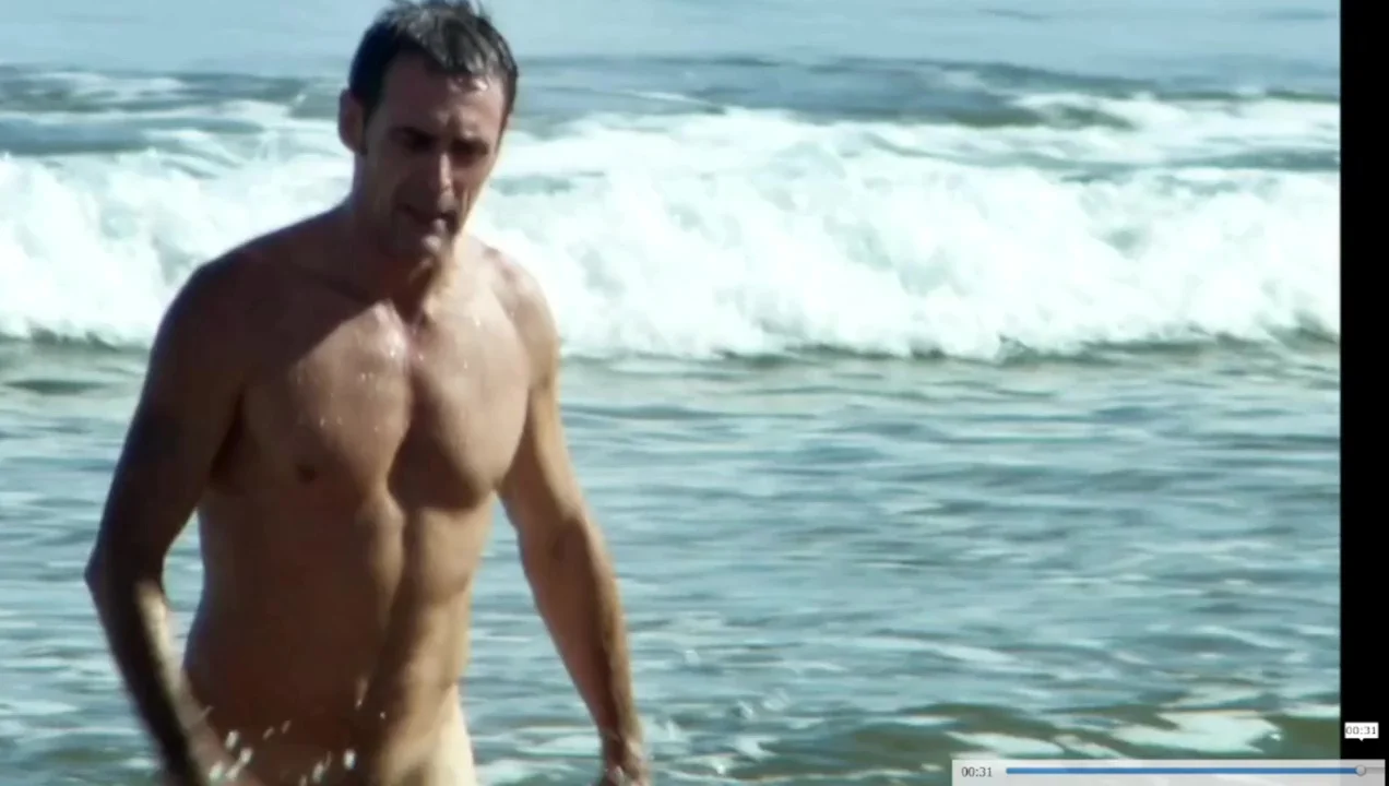 Spanish str8 DILF nudist in the beach - ThisVid.com