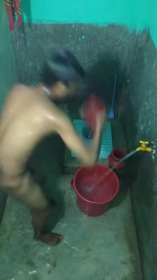 Indian secretly filmed in the shower by friends