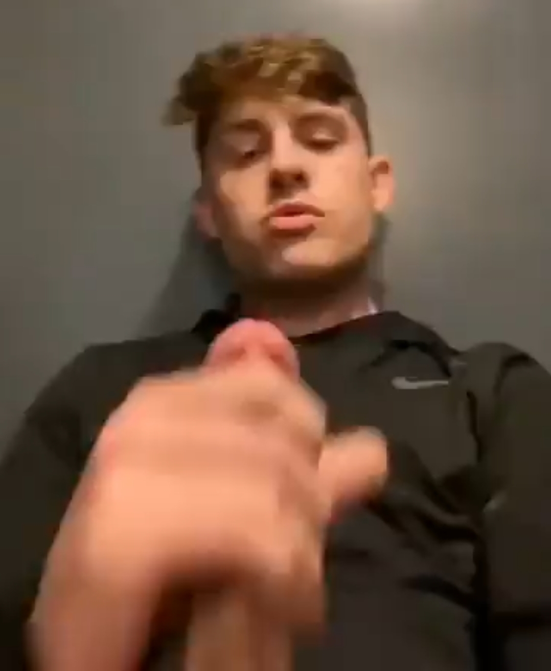 Cute Str8 Guy Jerks Off