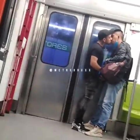 Cock action on subway - Nbr6
