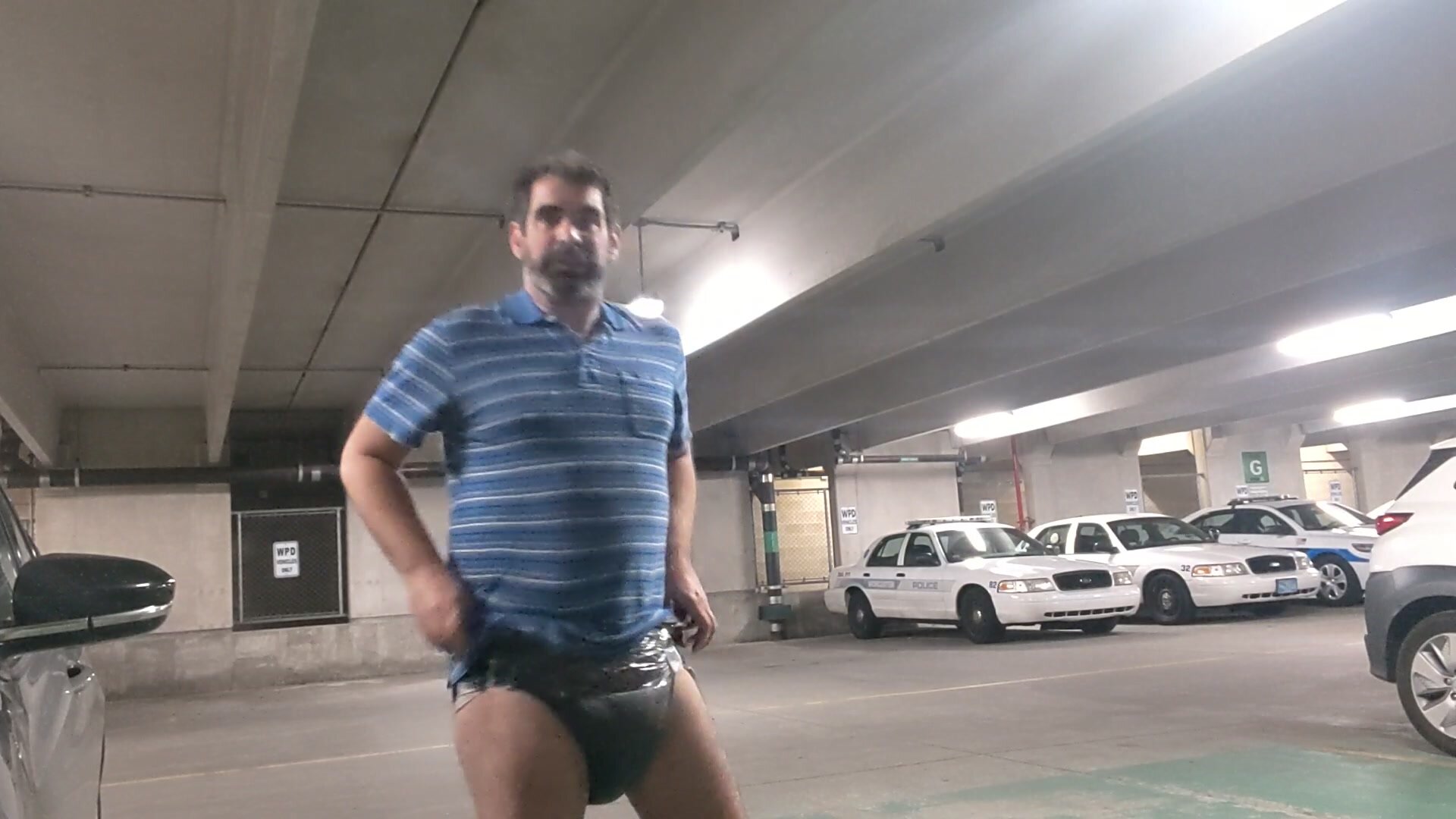 Exposing my diaper in parking garage