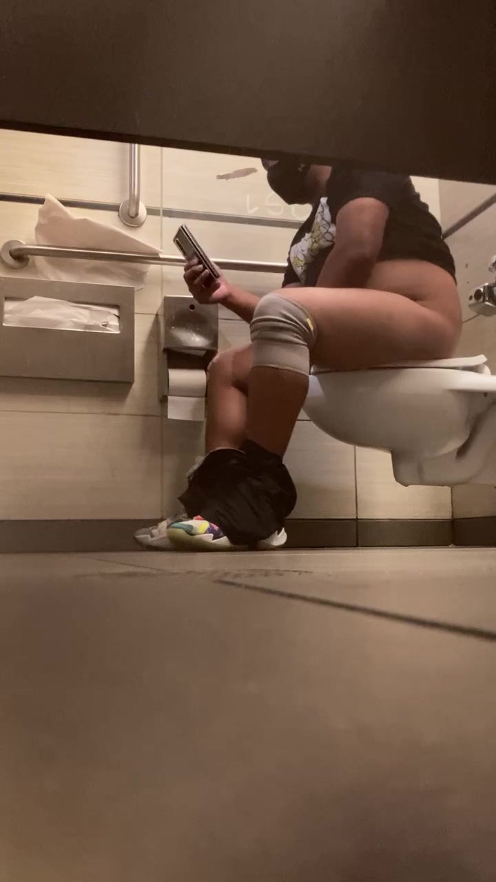 Another mall shitter