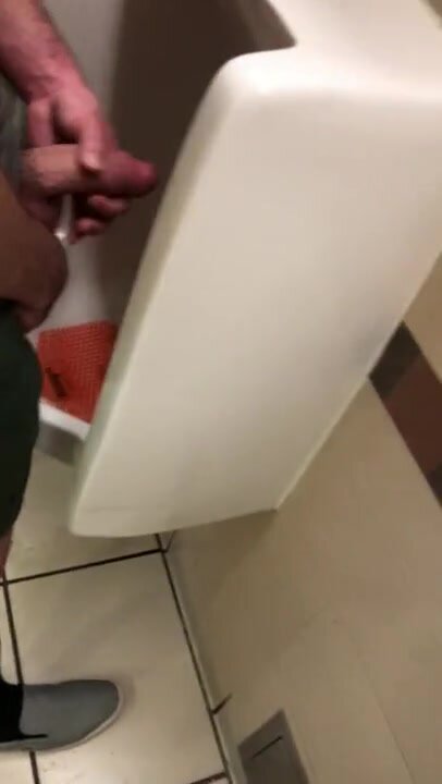 Urinal play 6