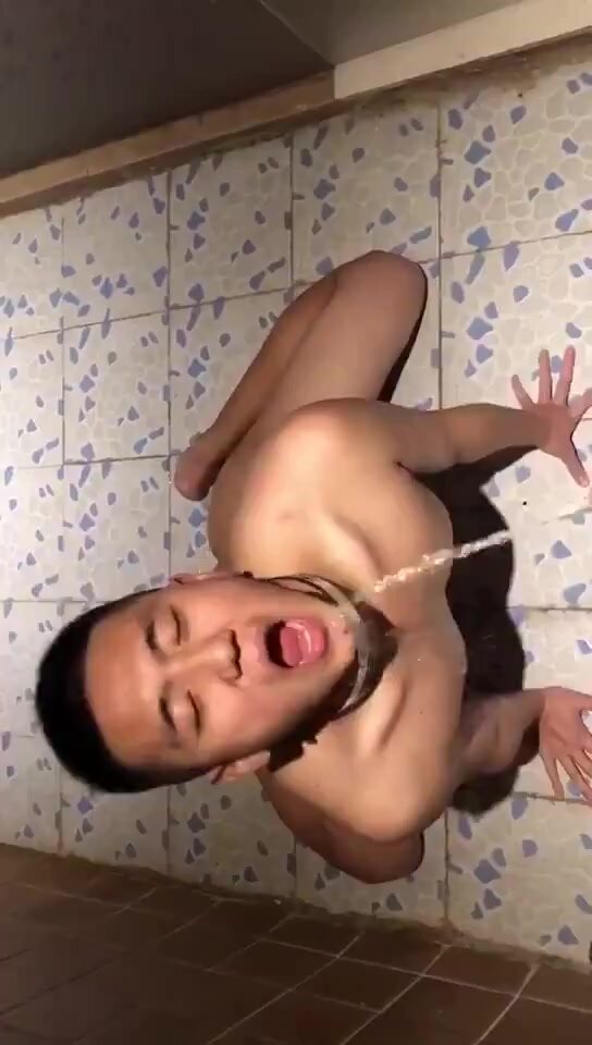 Asian piss - video 14