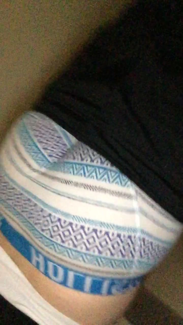 Sagging and farting - video 2