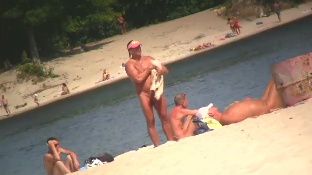 Beach Voyeur - video 4