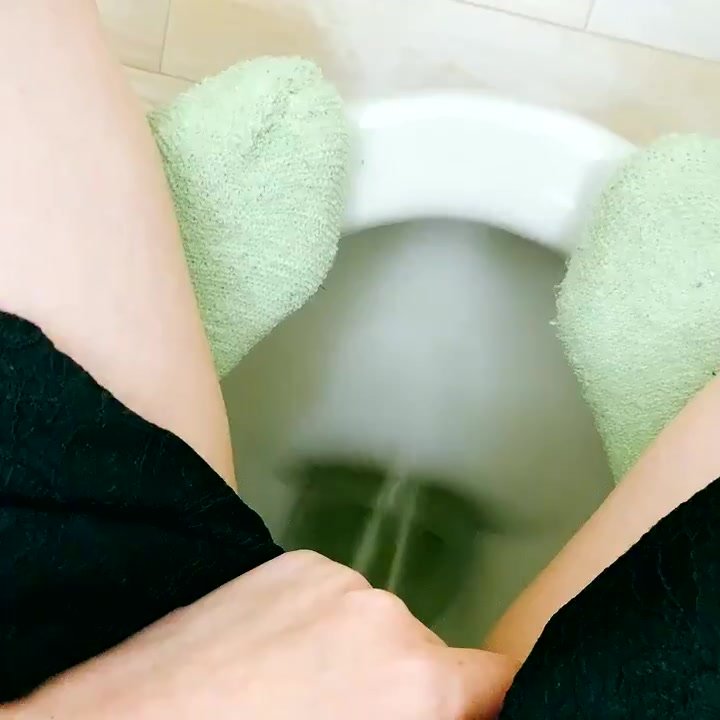 desperate long piss in toilet