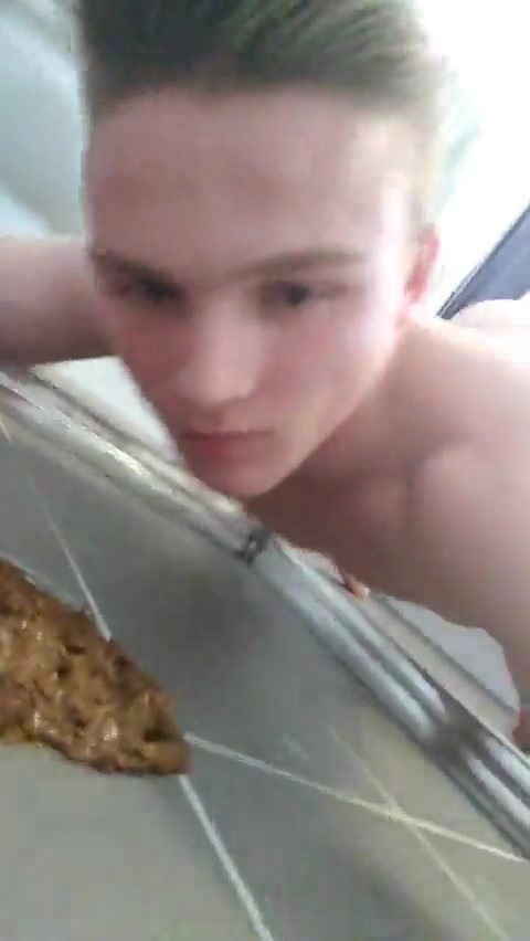 Sexy twink playing with his shit 1