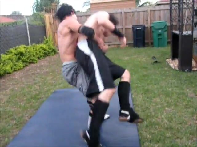 Backyard pro wrestling - video 2