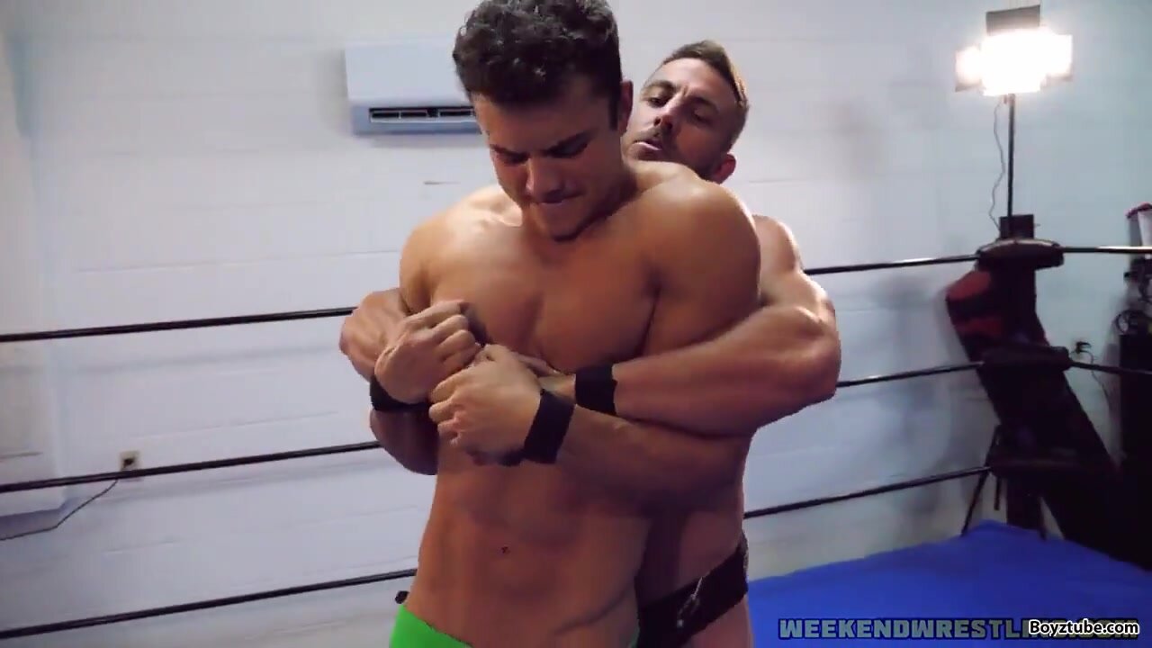 Muscle wrestling - video 6