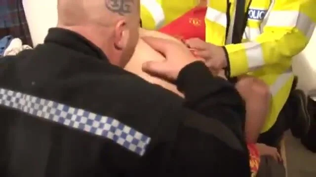 640px x 360px - Cop porn: British bear cops inspecting - ThisVid.com